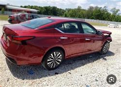 نيسان ألتيما